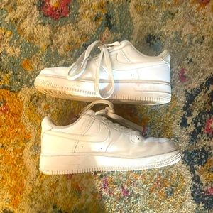 Women’s af1 size 6 white